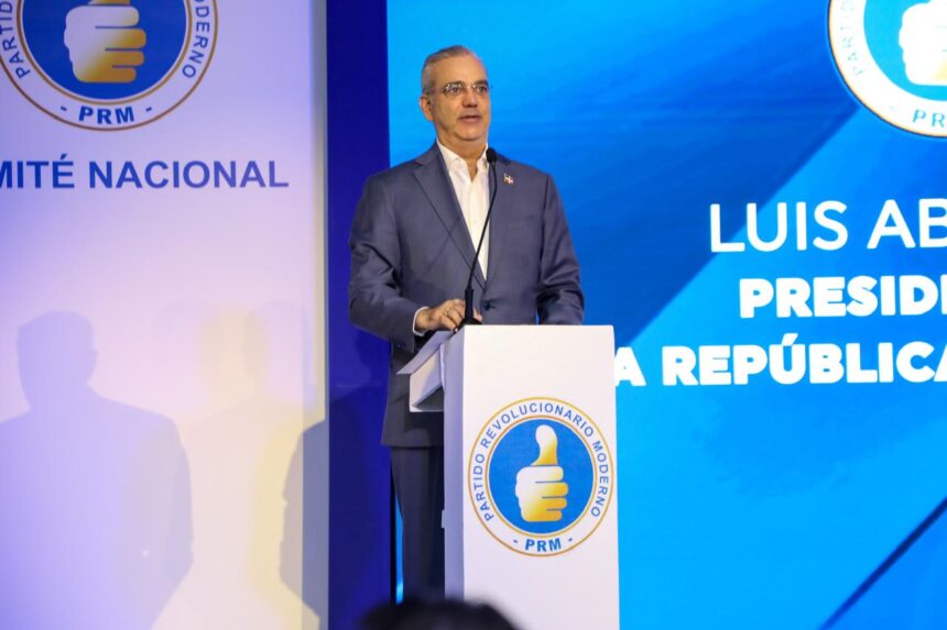 Presidente Abinader destaca fortaleza de la economía y protección a la clase media