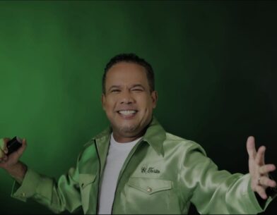 “La Más Dura” el merengue de Héctor Acosta que se adueña del verano