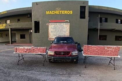 Decomisan 50,000 cigarrillos ocultos en compartimento secreto durante operativo en Santiago Rodríguez