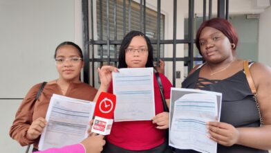 Emprendedoras denuncian presunta estafa de más de RD$2.4 millones en compra de mercancías - Noticias de hoy en República Dominicana | De Último Minuto