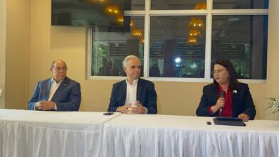 Gobierno impulsa reforma educativa y abre consulta nacional para rediseñar todo el sistema de enseñanza en Santiago