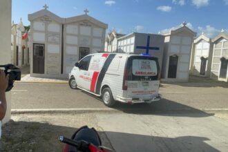 Investigan muerte de joven que habría ingerido sustancia tóxica en Santiago Oeste; su pareja fue detenida