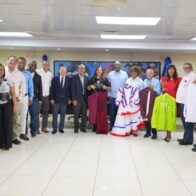 Rector de la UASD entrega insumos a grupos culturales previo a la gala “Profesor del Año” en el Teatro Nacional - Noticias de hoy en República Dominicana | De Último Minuto