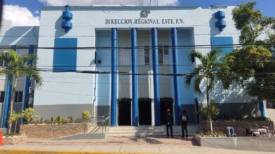 Policía apresa a una pareja con arma de fuego ilegal y cargadores de alta capacidad en Miches - Noticias de hoy en República Dominicana | De Último Minuto