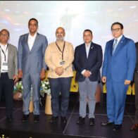 Director del SNS recibe reconocimientos durante Congreso Internacional de Ortopedia y Traumatología