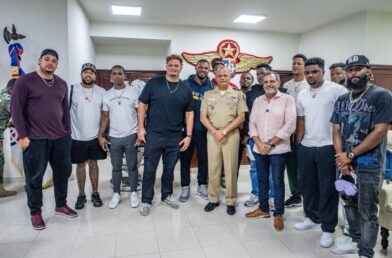 Gobierno trae tercer grupo de peloteros dominicanos varados en Venezuela - Noticias de hoy en República Dominicana | De Último Minuto