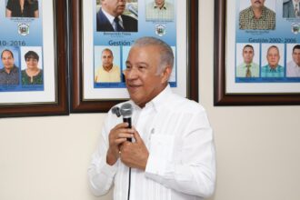MAPRE entrega dos camiones compactadores a Junta Distrital de Juan López en Moca - Noticias de hoy en República Dominicana | De Último Minuto