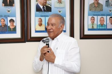 MAPRE entrega dos camiones compactadores a Junta Distrital de Juan López en Moca - Noticias de hoy en República Dominicana | De Último Minuto