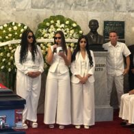 “Ver el cariño con el que despiden a nuestro padre nos llena de orgullo”, expresan las hijas de Alex Bueno - Noticias de hoy en República Dominicana | De Último Minuto
