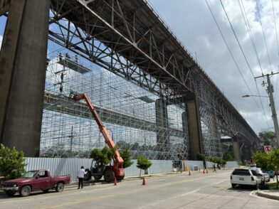 Residentes de Los Guandules destacan avances en rehabilitación del puente de la 17, pero comerciantes denuncian impacto económico por desalojos - Noticias de hoy en República Dominicana | De Último Minuto