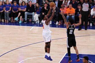 Knicks protagonizan remontada histórica ante los Spurs y quedan a un paso del campeonato de la NBA - Noticias de hoy en República Dominicana | De Último Minuto