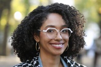 Darializa Ávila pide disculpas a Kamala Harris tras resurgir ofensivos mensajes en redes sociales