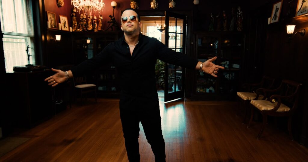 El Blachy estrena “I Miss You”, una propuesta que fusiona romanticismo y merengue típico - Noticias de hoy en República Dominicana | De Último Minuto
