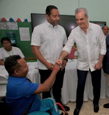 Benny Metz destaca medida del Gobierno que amplía beneficios fiscales para familias de personas con discapacidad - Noticias de hoy en República Dominicana | De Último Minuto
