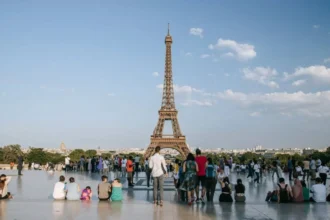 Casi 70,000 personas sin electricidad en Francia por una avería ligada al calor