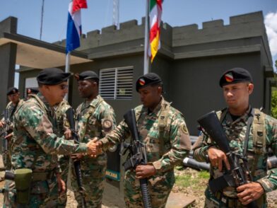 Comandante del Ejército recorre puestos fronterizos en Elías Piña e Independencia