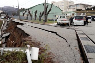 Terremoto de magnitud 5.6 sacude Japón y obliga a suspender servicios del tren bala