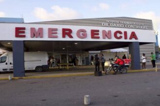 Mujer herida durante tiroteo en el Darío Contreras continúa en cuidados intensivos