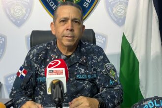 Policía interroga a novia del joven que falleció junto a su madre en apartamento de Piantini - Noticias de hoy en República Dominicana | De Último Minuto