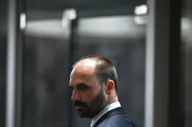 El Supremo de Brasil juzgará a Eduardo Bolsonaro el 16 de junio por torpedear el juicio de su padre