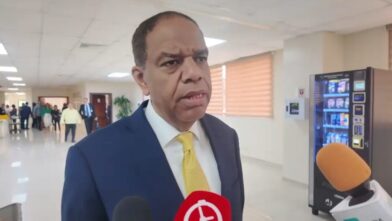 Oposición estalla tras aprobación de informe sobre proyecto anticrisis en comisión del Senado - Noticias de hoy en República Dominicana | De Último Minuto