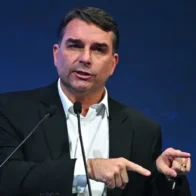 La cancillería de Brasil publica un inusual ataque hacia el candidato opositor Flávio Bolsonaro