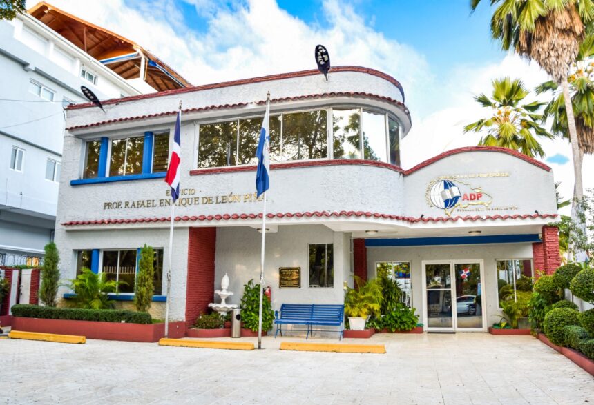 ADP afirma que la transformación educativa es posible; reitera rechazo a la fusión del MINERD y el MESCyT - Noticias de hoy en República Dominicana | De Último Minuto