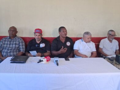 Transportistas de materiales denuncian crisis económica y rechazan restricciones al tránsito de vehículos pesados
