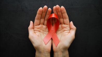 República Dominicana registra 682 niños y adolescentes viviendo con VIH, según informe del SNS