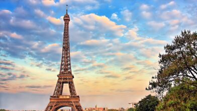 Cierran la Torre Eiffel por intensa ola de calor que afecta a Francia - Noticias de hoy en República Dominicana | De Último Minuto