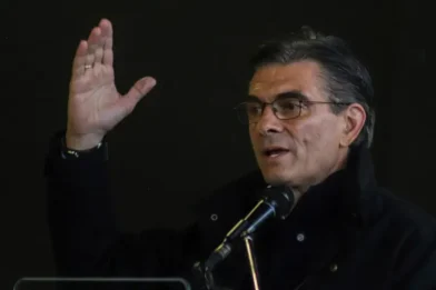 El presidente de Bolivia dice que el diálogo levanta los bloqueos en algunas zonas, pero en otras aumentan