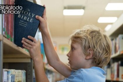 Texas aprueba lecturas obligatorias de la Biblia en escuelas públicas a partir de 2030