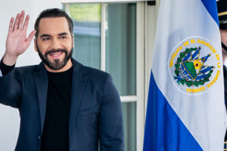 Nayib Bukele, que busca tercer mandato, defiende la reelección indefinida en El Salvador
