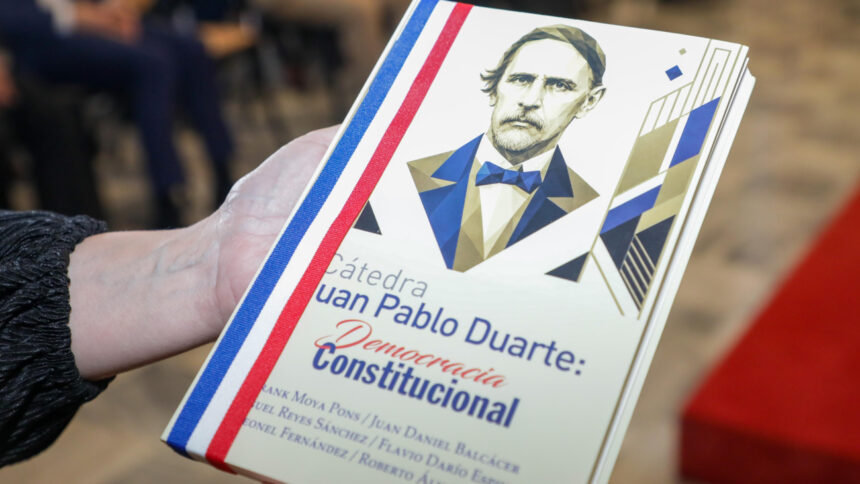 Abinader llama a honrar el legado de Duarte con compromiso ciudadano