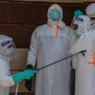 Congo eleva a 828 los fallecidos y a 2,124 los casos confirmados por brote de ébola