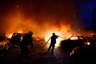 Rusia lanzó un nuevo ataque masivo con drones y misiles sobre Kiev en vísperas de la cumbre de la OTAN: al menos 14 muertos
