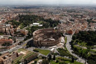 Roma analiza utilizar sus túneles como refugios contra el calor