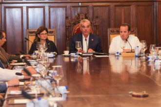 Gobierno mantendrá el 4.05 % del PIB para educación en el Presupuesto 2027