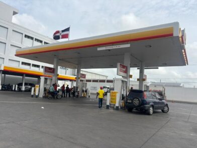 Usuarios rechazan posible retiro de verifones en estaciones de combustibles; consideran la medida perjudicial