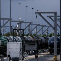 El petróleo registra su mayor alza diaria desde el inicio del conflicto entre Estados Unidos e Irán