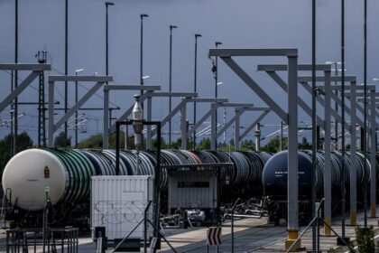 El petróleo registra su mayor alza diaria desde el inicio del conflicto entre Estados Unidos e Irán