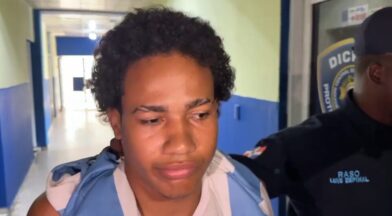 “Los padres de esa menor me quieren hacer un daño”, dice joven detenido en Las Guáranas por presunto abuso