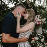 Enormes letreros alrededor del Madison Square Garden anunciaron que Talyor Taylor Swift y Travis Kelce ya son marido y mujer - Noticias de hoy en República Dominicana | De Último Minuto