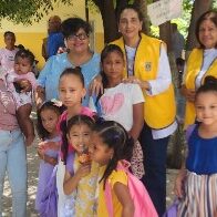Senadora Lía Díaz participa en operativo médico que llevó asistencia gratuita a cientos de familias en Azua