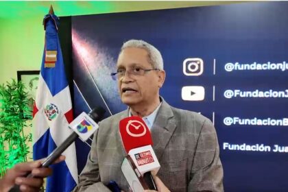 Fundación Juan Bosch reconoce a tres dominicanos ejemplares con el premio “A la Patria se le Sirve”