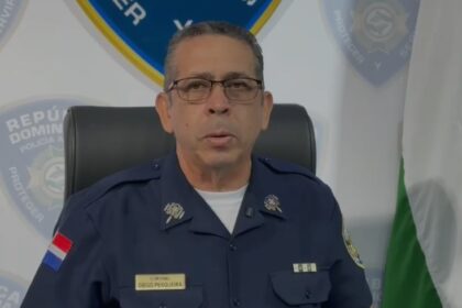Policía detiene mujer tras viralizarse video donde amenaza a una pareja con rifle de aire en municipio de Guerra