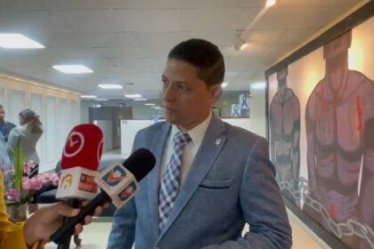Diputado Luis Báez alerta pérdidas de US$90 millones por crisis del mango en Baní