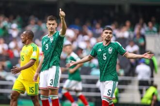 Johan Vásquez y César Montes, la dupla que sostiene la defensa de México en el Mundial 2026