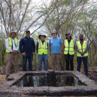 Geólogos de la Universidad de Texas visitan la cuenca de Azua para investigar potencial de hidrocarburos.