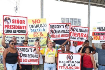 Frente Amplio, AlPaìs y opción Democrática respaldan lucha de desalojados en La Caleta